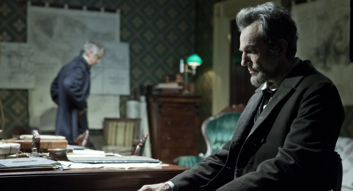 (L to R) David Strathairn and Daniel Day-Lewis in 'Lincoln.'