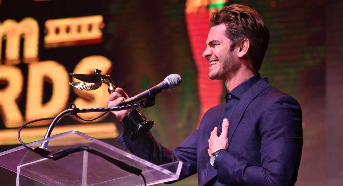 Andrew Garfield and Kristen Stewart Win at the Hollywood Critics Association Awards