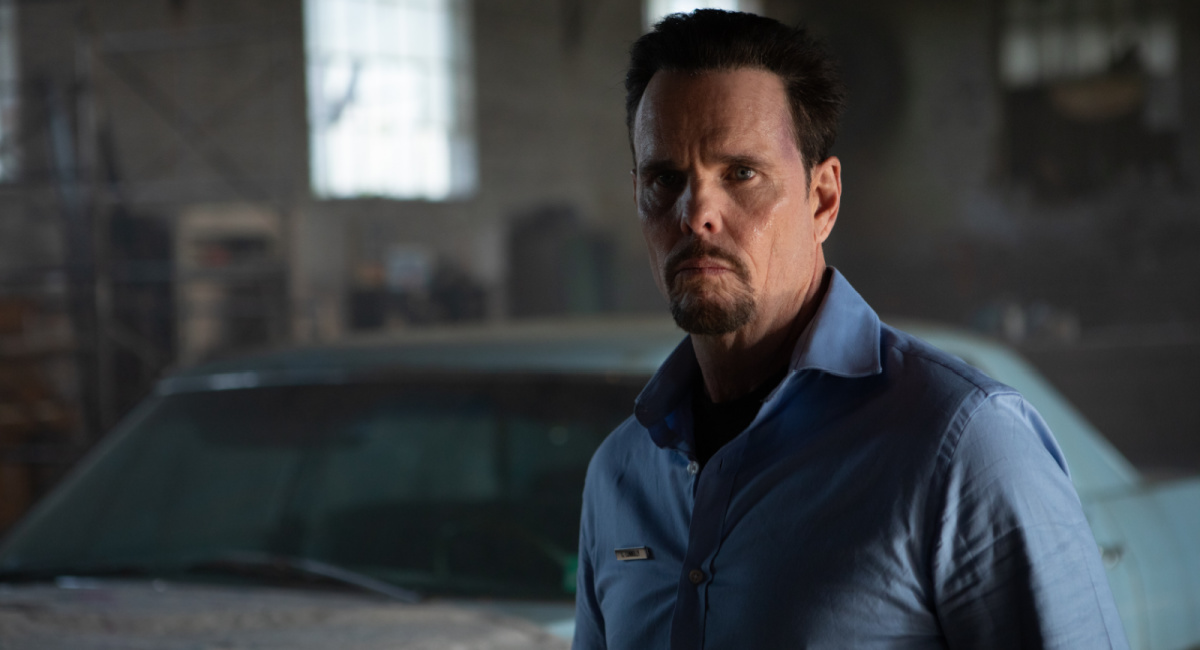 Kevin Dillon blue shirt
