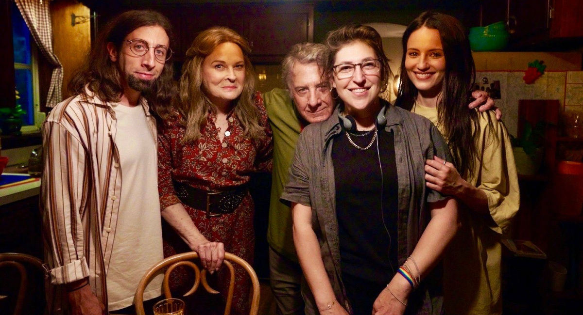 Simon Helberg, Candice Bergan, Dustin Hoffman, Mayim Bialik, and Dianna Agron on set