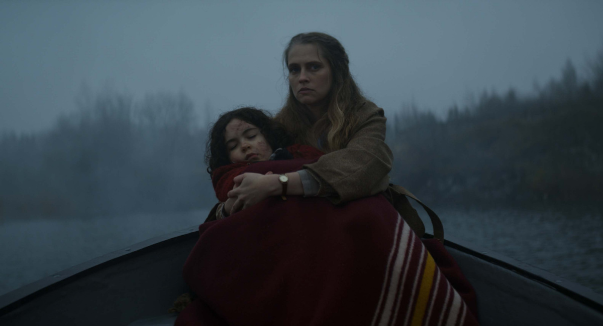 Tristan Ruggeri as Elliot, and Teresa Palmer as Rachel