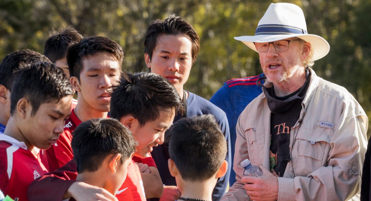 Director Ron Howard on the set of THIRTEEN LIVES