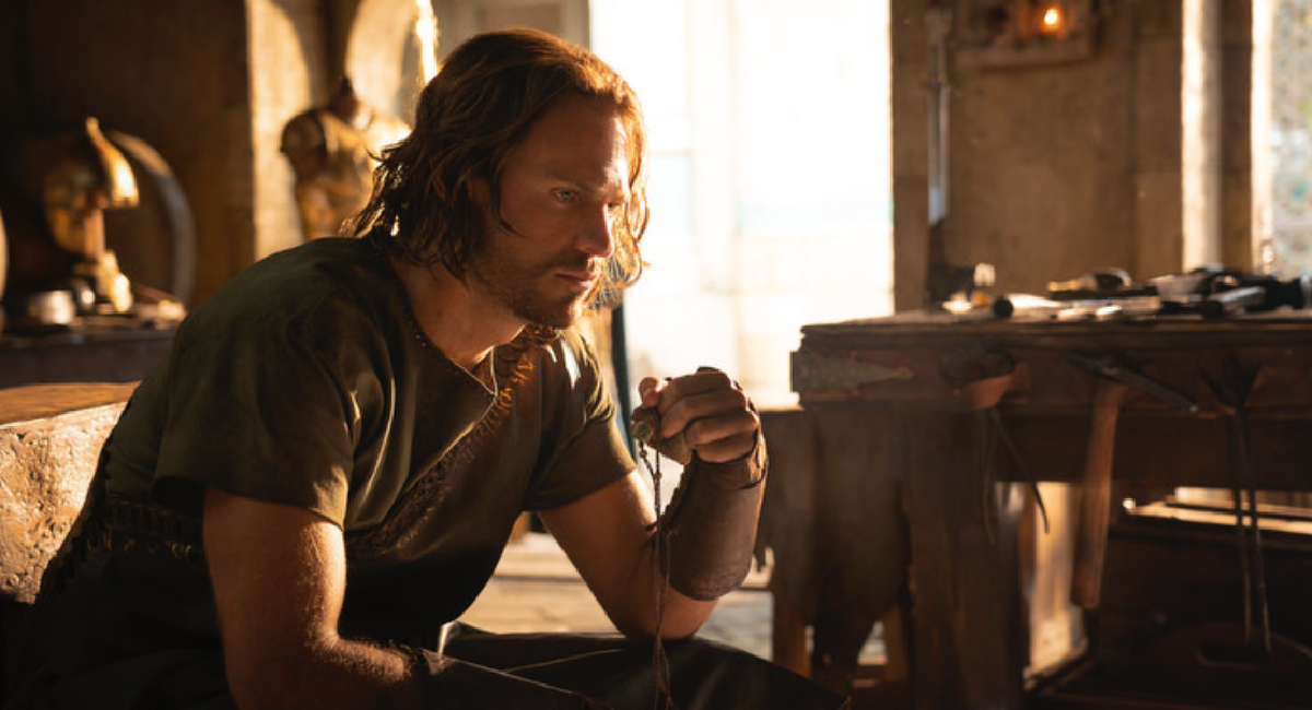 Charlie Vickers (Halbrand) in Prime Video's 'The Lord of the Rings: The Rings of Power.'