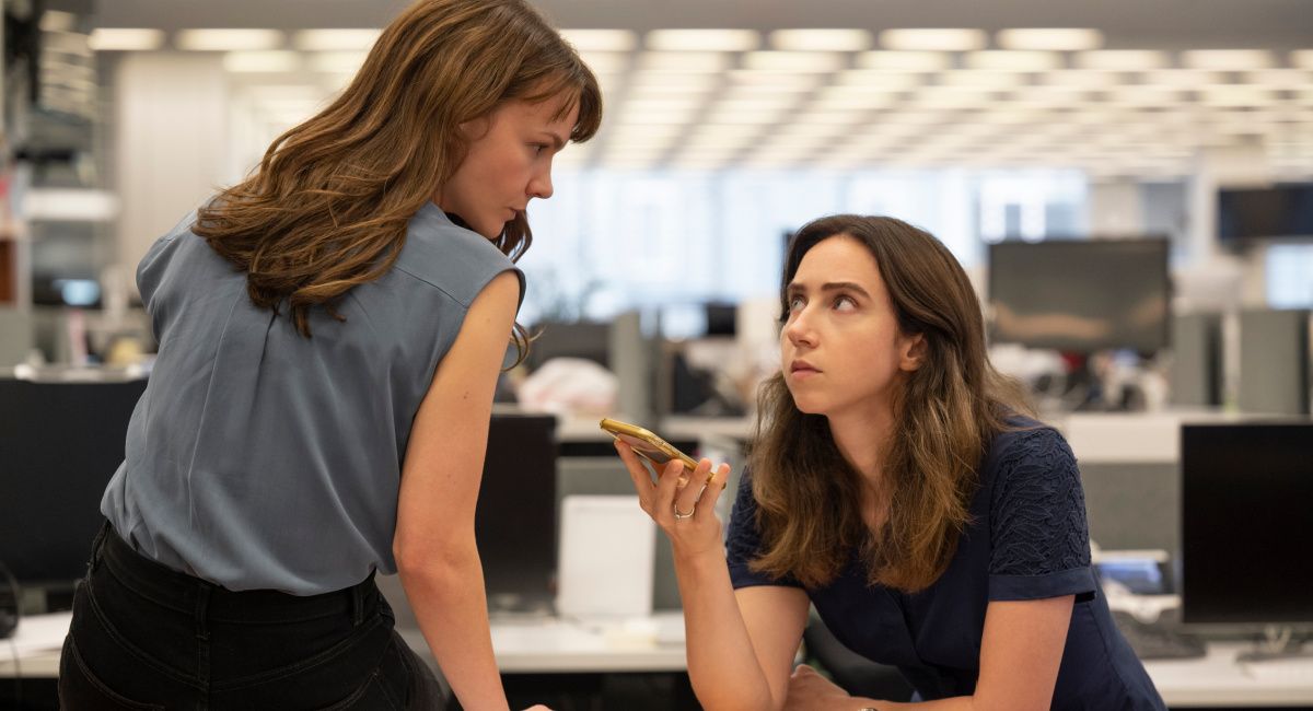 Megan Twohey (Carey Mulligan) and Jodi Kantor (Zoe Kazan) in 'She Said.'