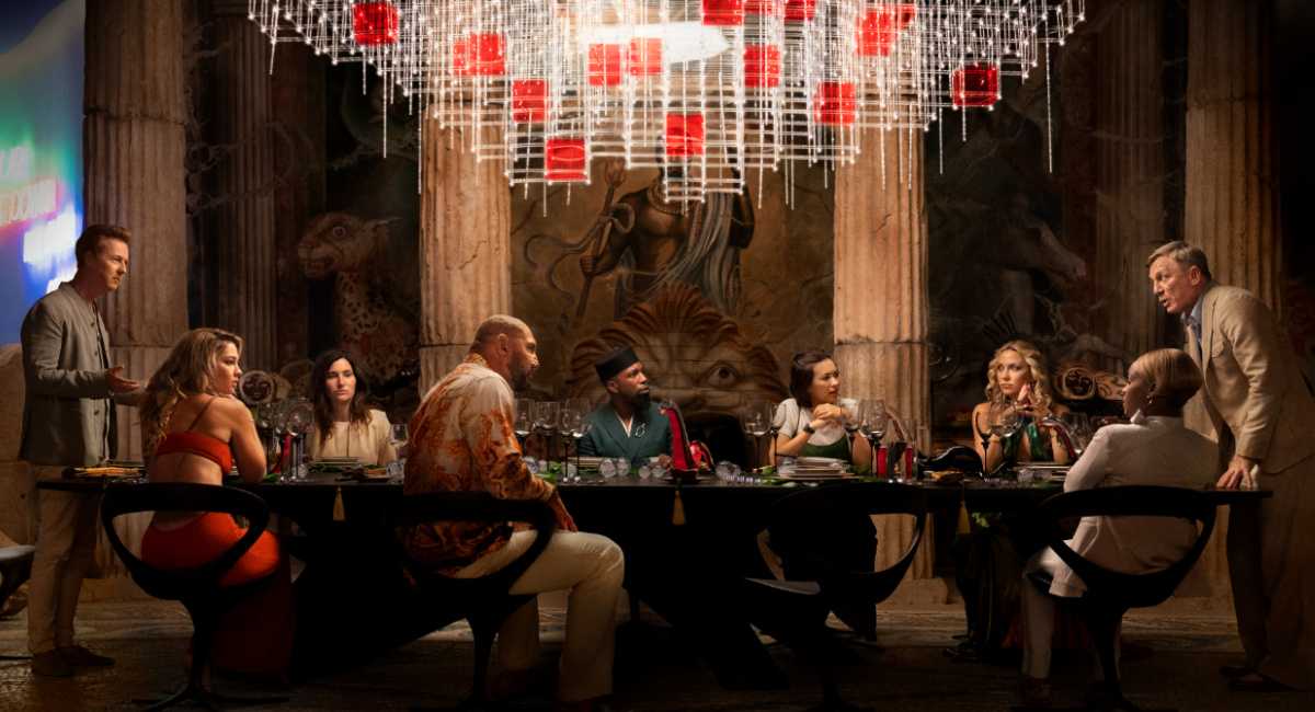 New Look at ‘Glass Onion: A Knives Out Mystery’