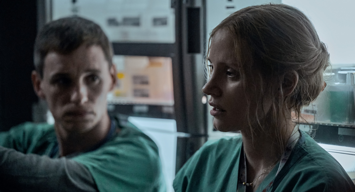 Eddie Redmayne as Charles "Charlie" Cullen, and Jessica Chastain as Amy Loughren in Netflix's 'The Good Nurse.'