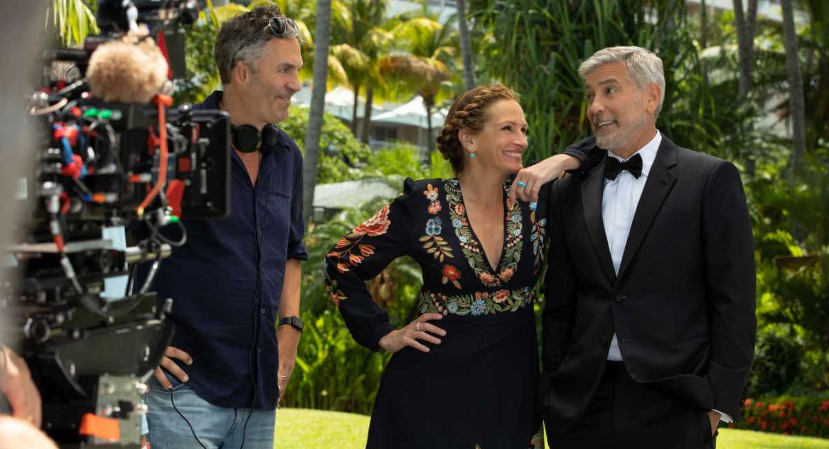 Julia Roberts, George Clooney in Ticket To Paradise trailer