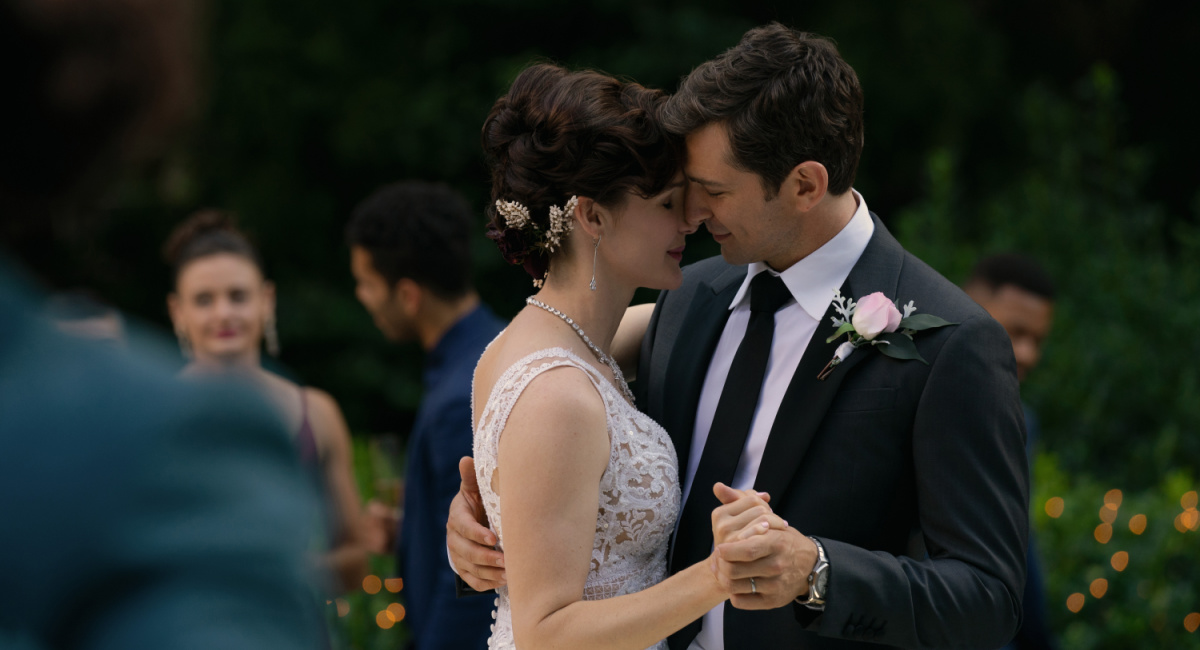 Jessica Ann Collins and Michiel Huisman in 'Echo 3.'