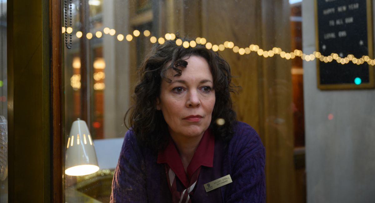 Olivia Colman in 'Empire of Light.'