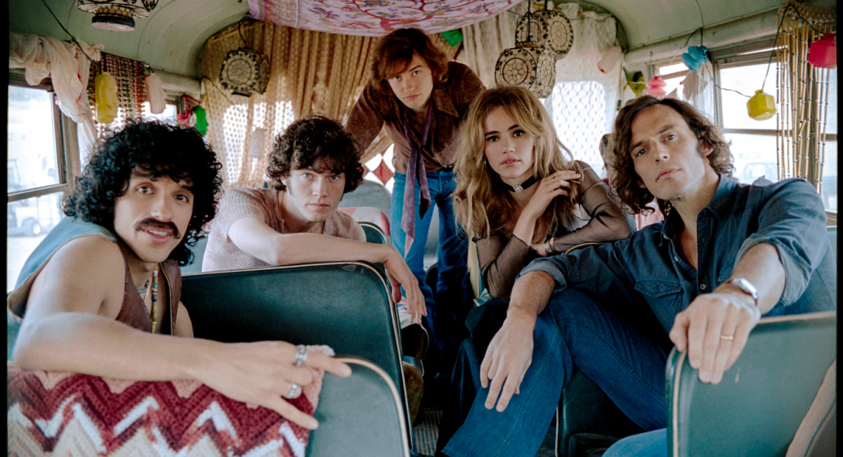 Sebastian Chacon (Warren Rhodes), Will Harrison (Graham Dunne), Josh Whitehouse (Eddie Roundtree) Suki Waterhouse (Karen Sirko), and Sam Claflin (Billy Dunne) star in Prime Video's 'Daisy Jones and The Six.'