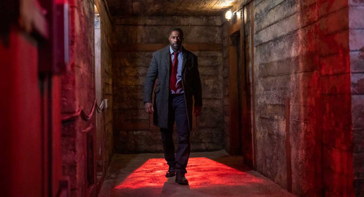 Idris Elba Tries to Negotiate With Terrorists in 'Hijack' Trailer