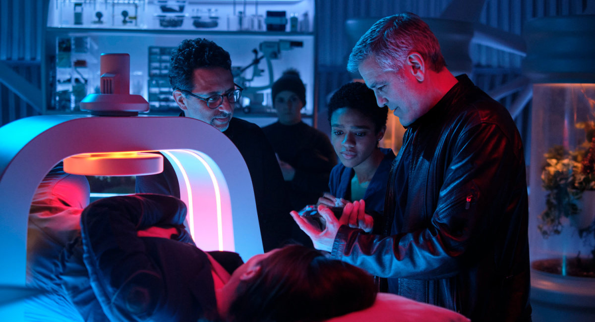 Producer Grant Heslov, Felicity Jones, Tiffany Boone and Director George Clooney on the set of 'The Midnight Sky.'