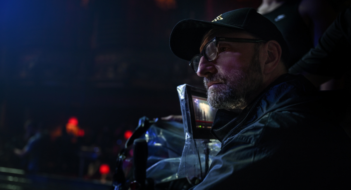 Director Steven Soderbergh on the set of Warner Bros. Pictures’ musical comedy 'Magic Mike's Last Dance,' a Warner Bros. Pictures release.