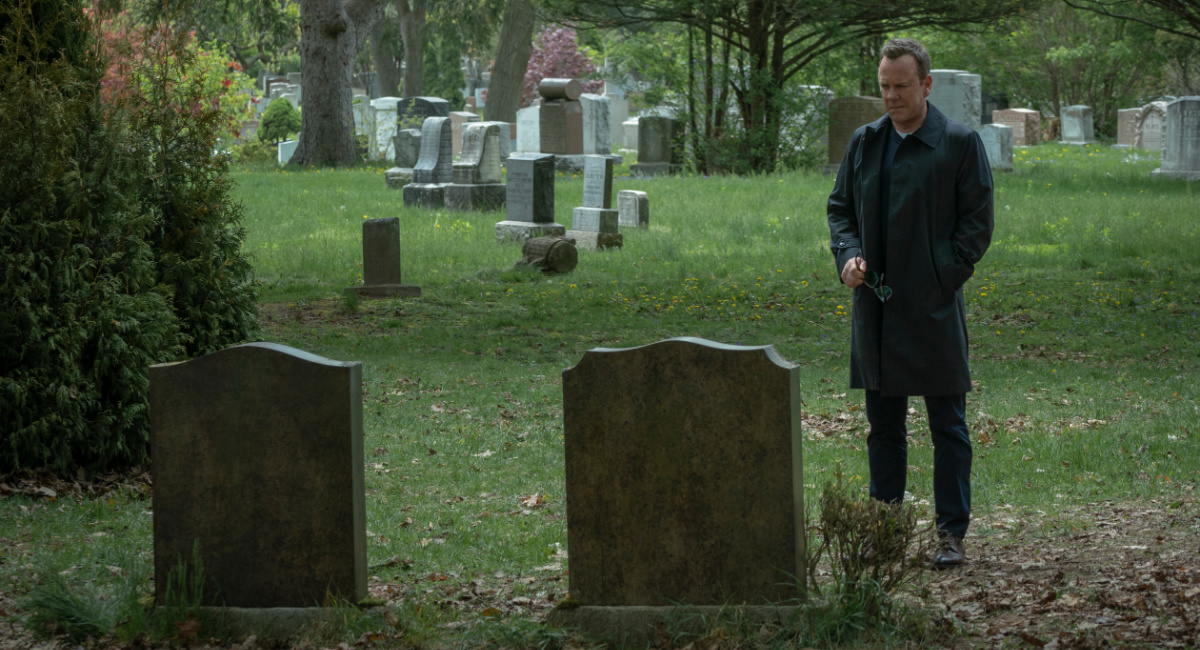 Kiefer Sutherland as John Weir of the Paramount+ series 'Rabbit Hole.'