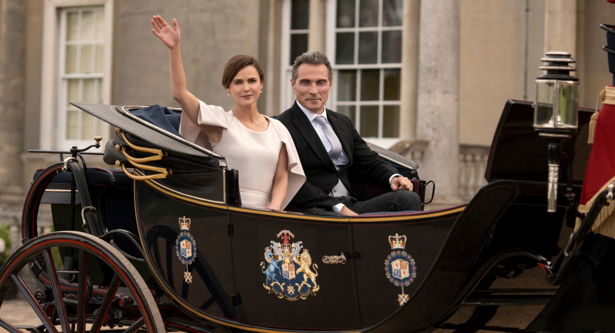 Keri Russell as Kate Wyler, and Rufus Sewell as Hal Wyler in 'The Diplomat.'