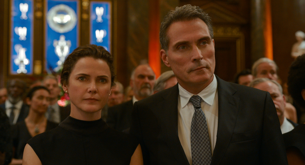 Keri Russell as Kate Wyler, and Rufus Sewell as Hal Wyler in 'The Diplomat.'