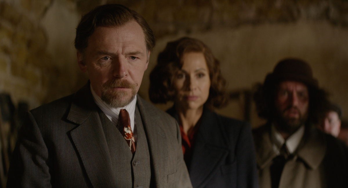 Simon Pegg and Minnie Driver in 'Nandor Fodor and the Talking Mongoose.'