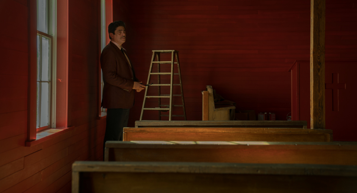 Benicio Del Toro as Tom Nichols in 'Reptile.'