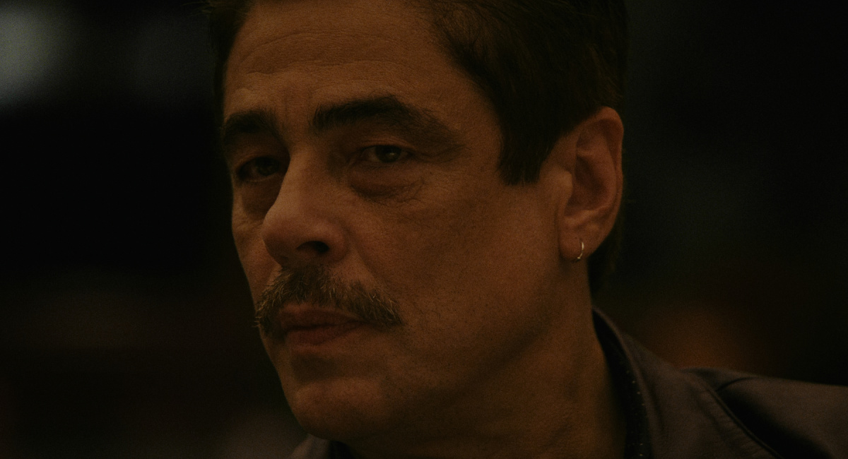 Benicio Del Toro as Tom Nichols in 'Reptile.'