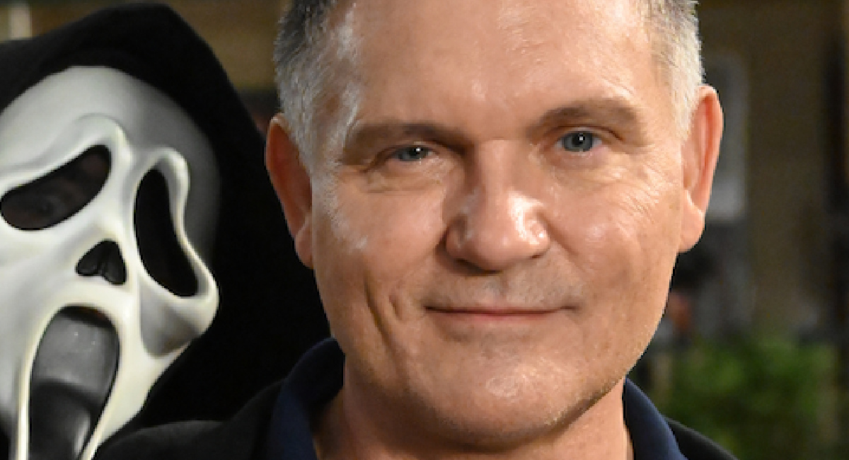Executive Producer Kevin Williamson and Ghostface on the set of Paramount Pictures and Spyglass Media Group's 'Scream.'