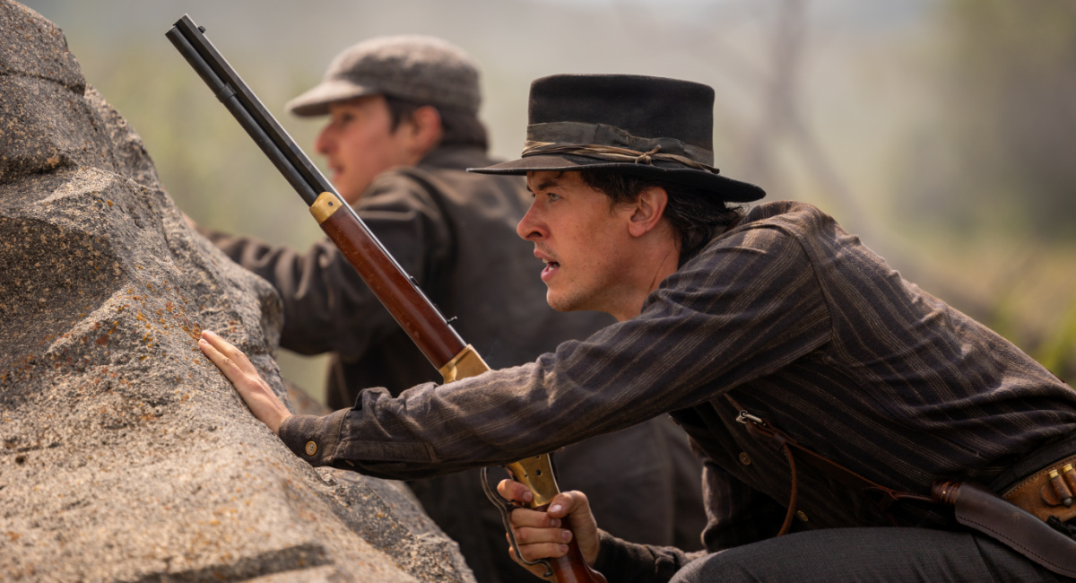 Tom Blyth in 'Billy the Kid' season 2.