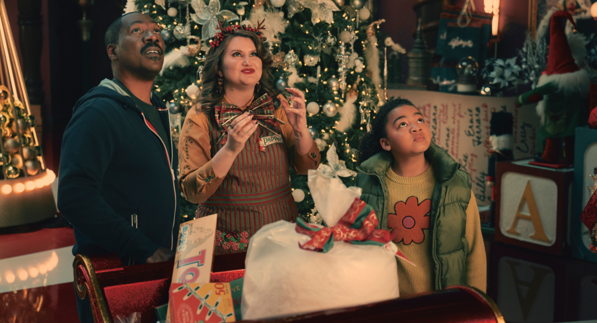 'Candy Cane Lane' stars Eddie Murphy as Chris Carver, Jillian Bell as Pepper and Madison Thomas as Holly Carver.