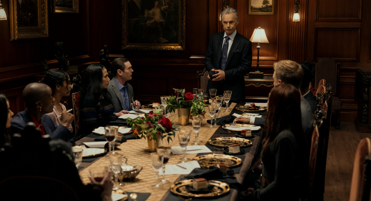 Paola Nuñez as Dr. Alessandra Ruiz, T'Nia Miller as Victorine LaFourcade, Kyliegh Curran as Lenore Usher, Crystal Balint as Morella Usher, Henry Thomas as Frederick Usher, Bruce Greenwood as Roderick Usher, Samantha Sloyan as Tamerlane Usher, Matt Biedel as Bill-T Wilson in 'The Fall of the House of Usher.'