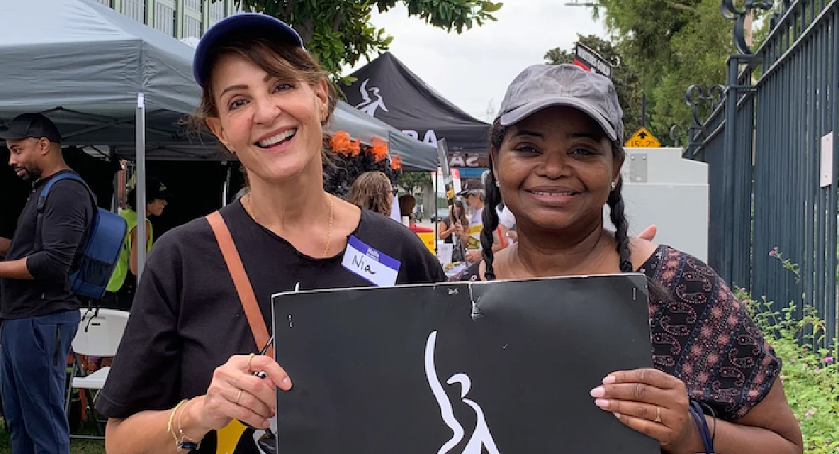SAG-AFTRA members Nia Vardalos and Octavia Spencer walk the line at Disney Studios in Burbank, CA on 9/20.
