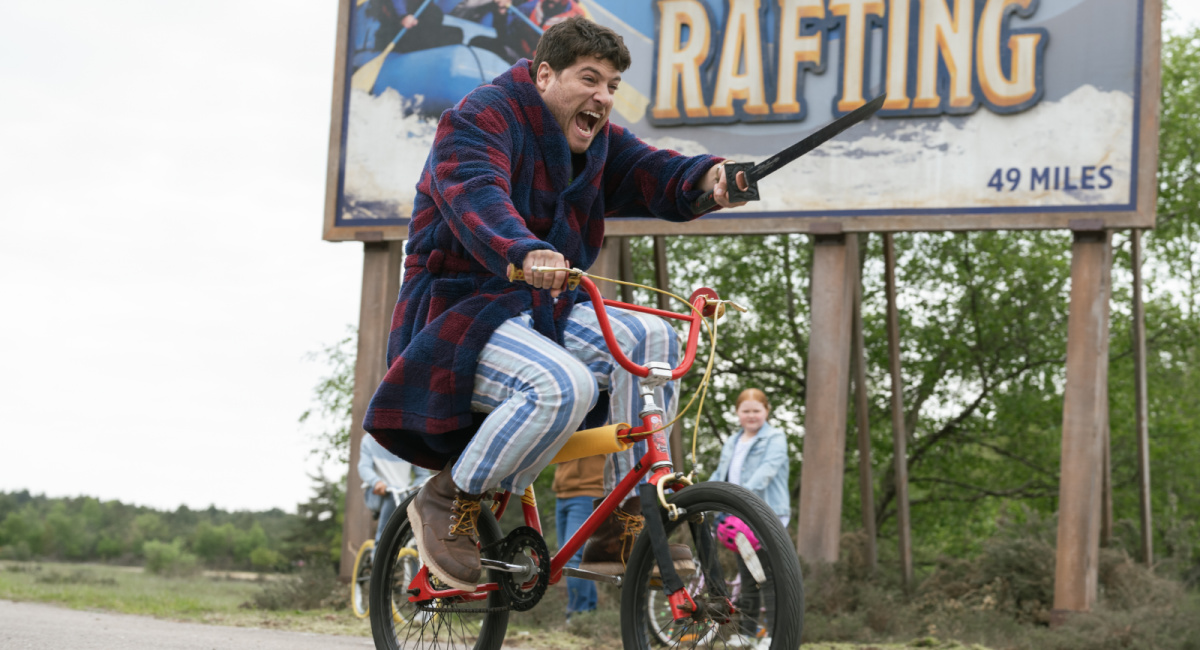 Adam Pally as Wade Whipple in 'Knuckles,' streaming on Paramount+, 2024.