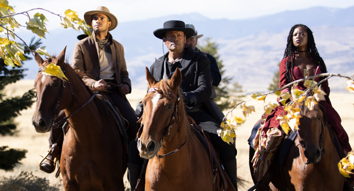 Mandela Van Peebles, Mario Van Peebles and Amber Reign Smith in 'Outlaw Posse.'