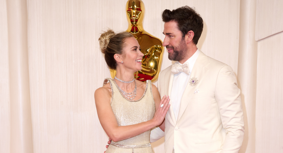 (L to R) Emily Blunt and John Krasinski arrive on the red carpet of the 96th Oscars® at the Dolby® Theatre at Ovation Hollywood on Sunday, March 10, 2024. Credit/Provider: Nick Agro / ©A.M.P.A.S. Copyright: ©A.M.P.A.S.