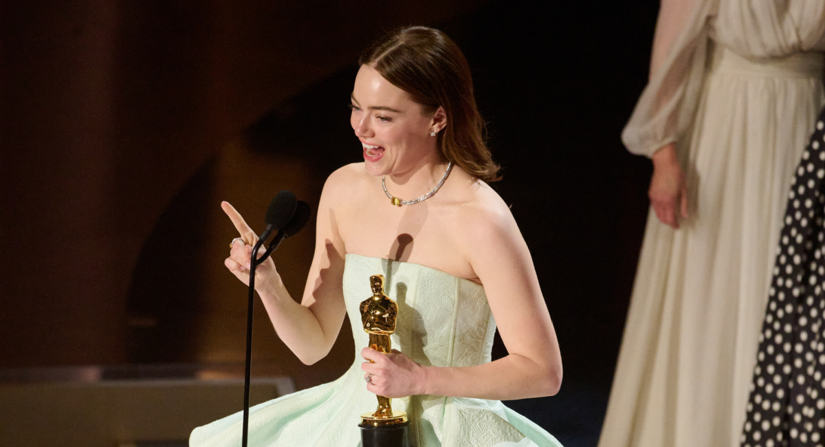 Emma Stone accepts the Oscar® for Actress in a Leading Role during the live ABC telecast of the 96th Oscars® at the Dolby® Theatre at Ovation Hollywood on Sunday, March 10, 2024. Credit/Provider: Phil McCarten ©A.M.P.A.S. Copyright: ©A.M.P.A.S.