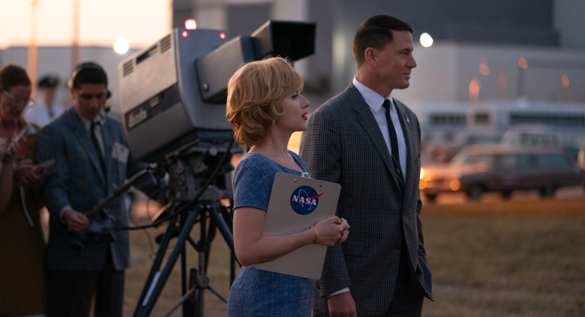 Scarlett Johansson and Channing Tatum in 'Fly Me to the Moon'.