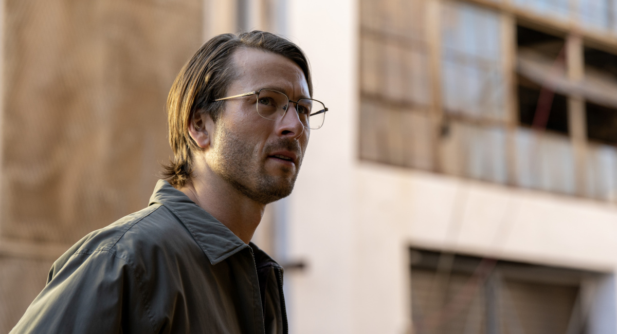 Glen Powell in 'Hit Man'.