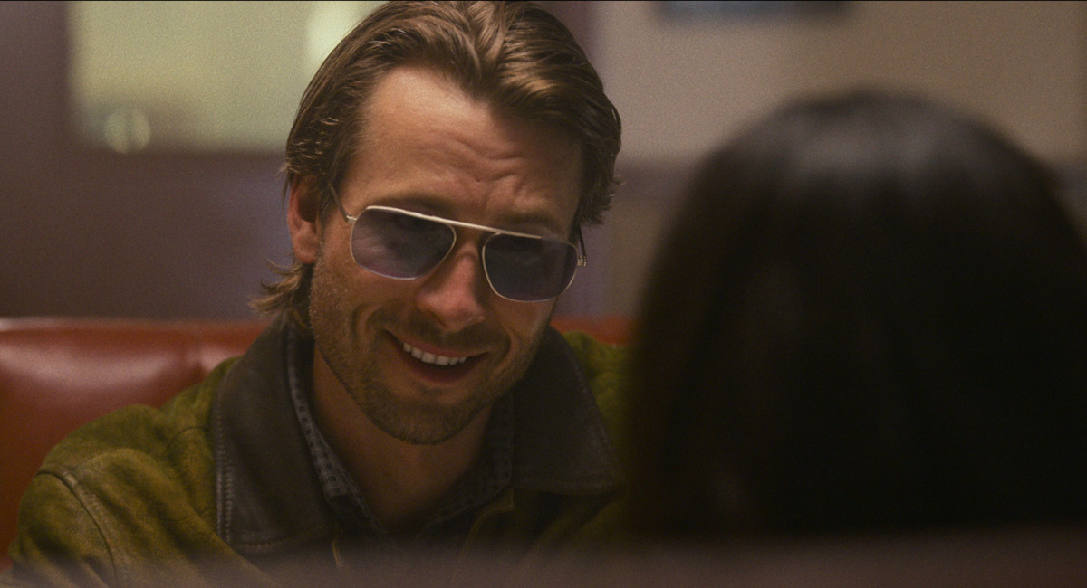 Glen Powell as Gary Johnson in 'Hit Man.'