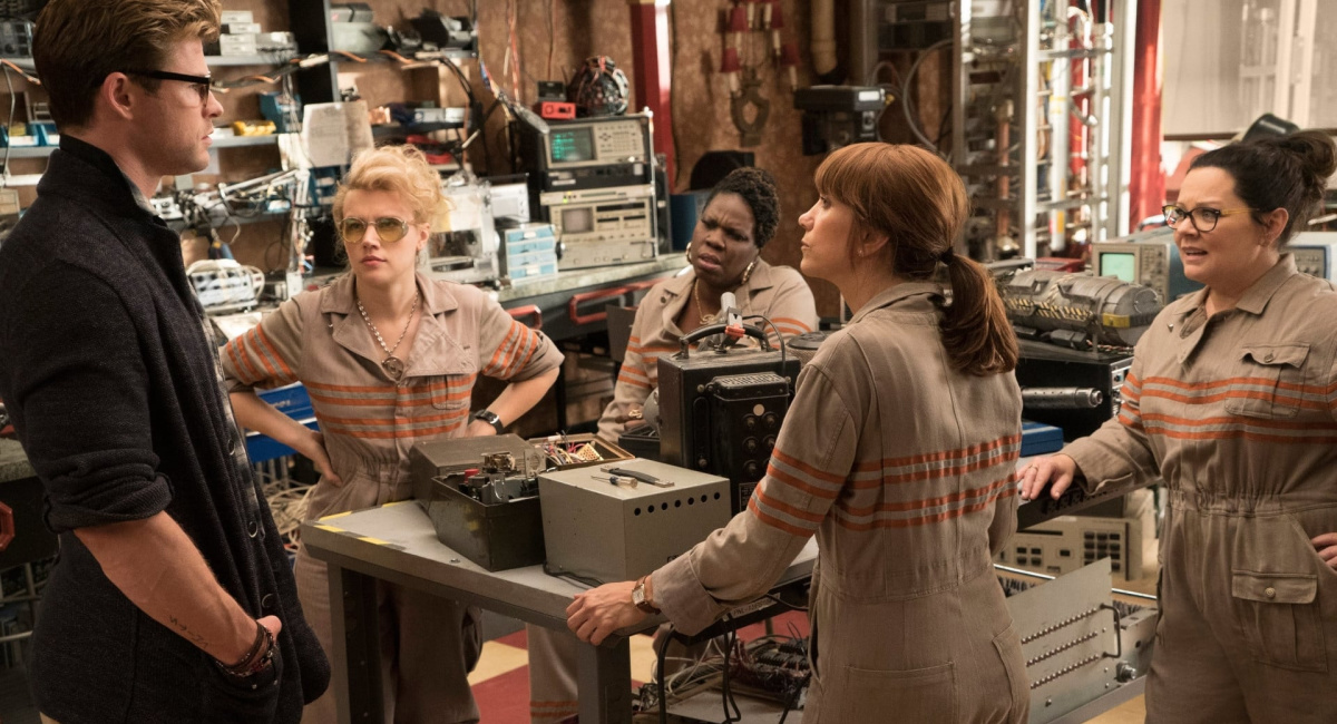 Chris Hemsworth, Kate McKinnon, Leslie Jones, Kristen Wiig and Melissa McCarthy in 2016's 'Ghostbusters'.