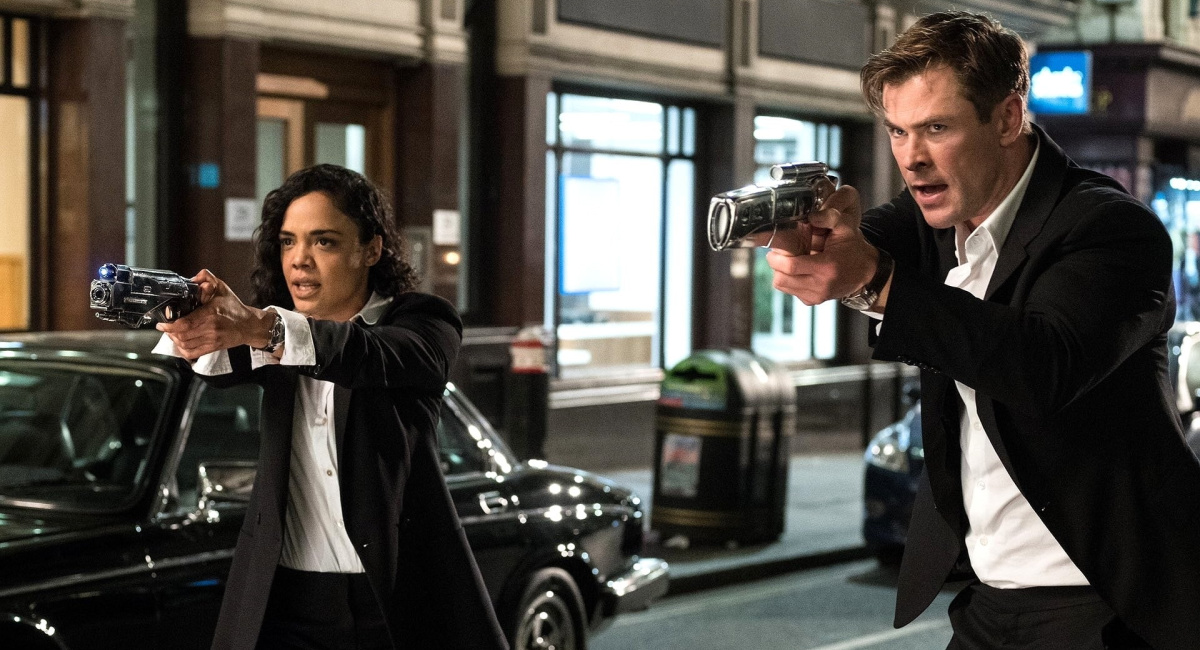 Tessa Thompson and Chris Hemsworth in 'Men in Black: International'.