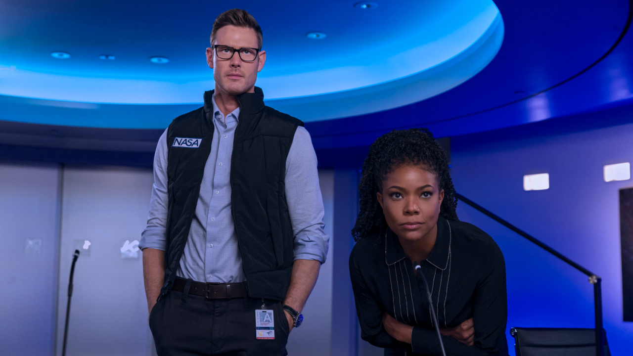 Tom Hopper and Gabrielle Union in 'Space Cadet'.