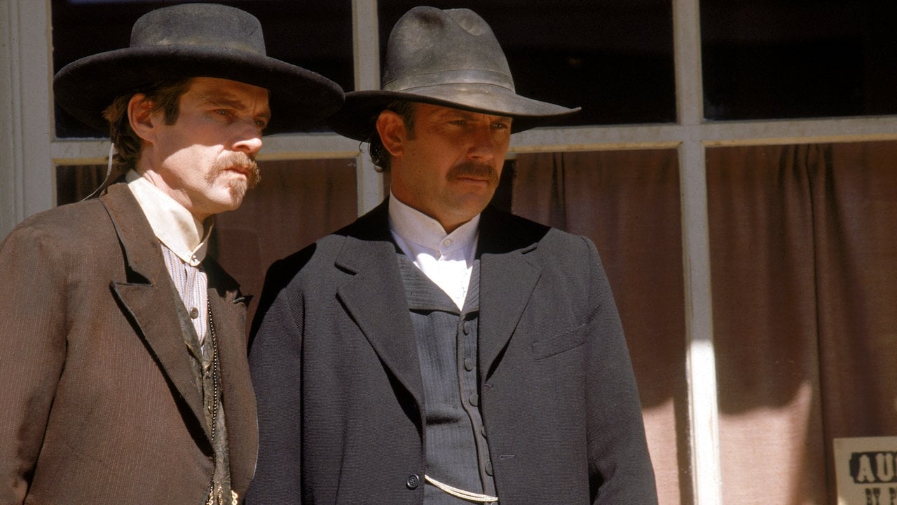 Kevin Costner and Dennis Quaid in 'Wyatt Earp'.