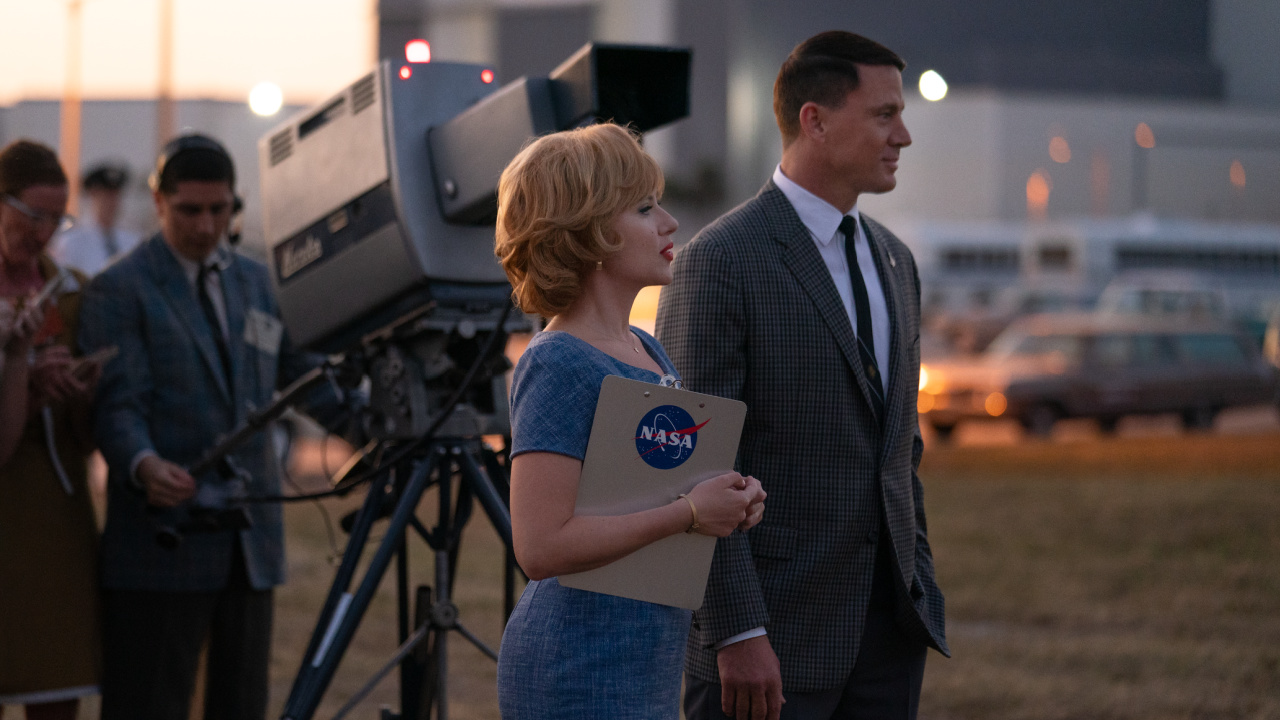 Scarlett Johansson and Channing Tatum in 'Fly Me to the Moon'.