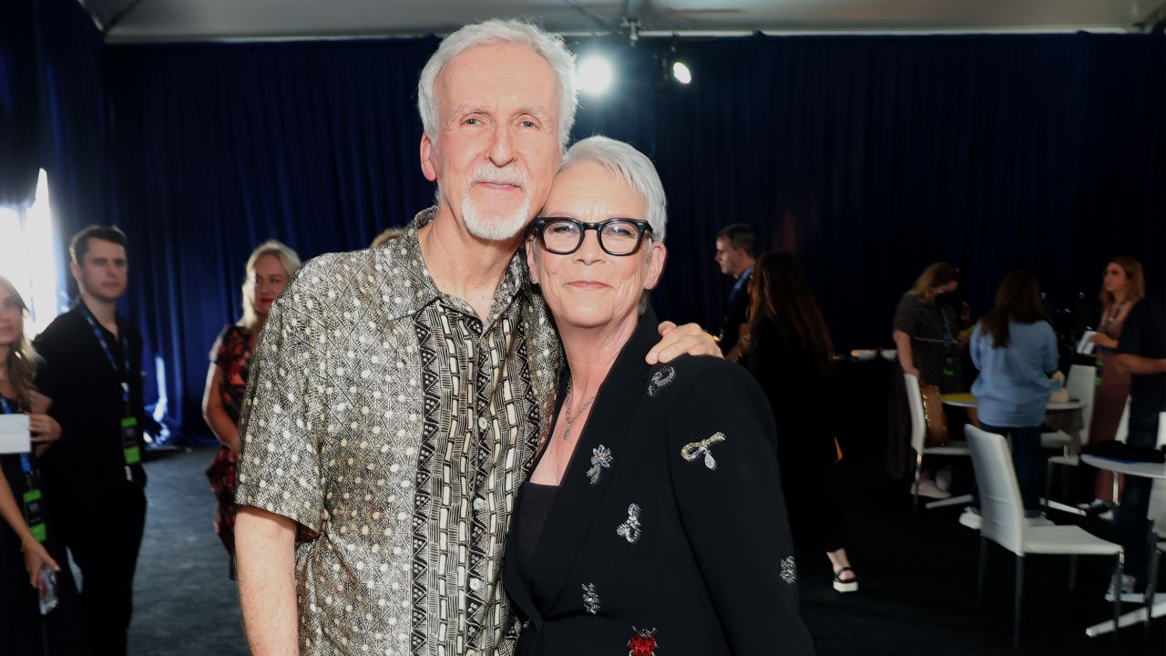 James Cameron to Co-Write Novel Adaptation ‘The Devils’