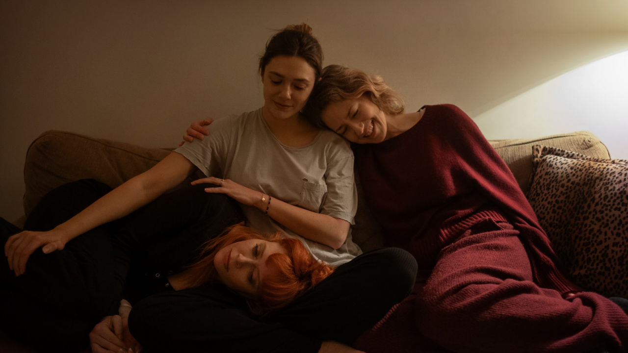 (L to R) Natasha Lyonne as Rachel, Elizabeth Olsen as Christina and Carrie Coon as Katie in 'His Three Daughters'. Photo: Sam Levy/Netflix ©2024.