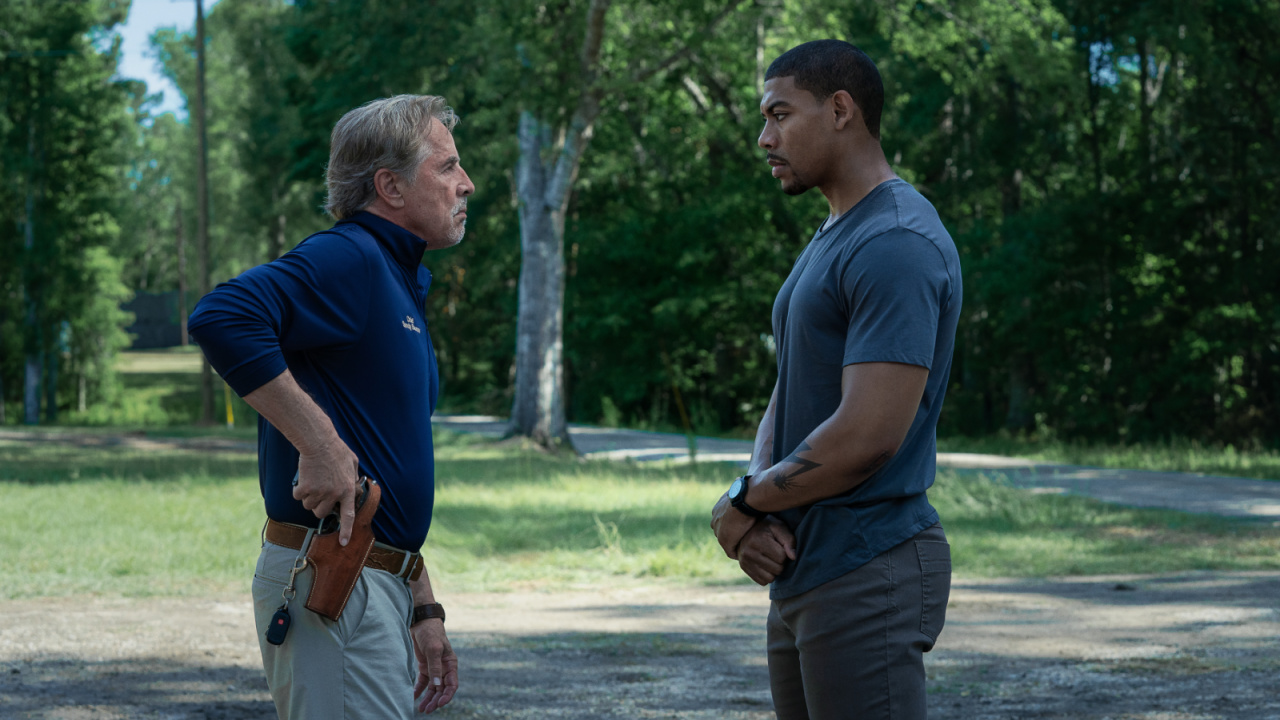 (L to R) Don Johnson as Chief Sandy Burnne and Aaron Pierre as Terry Richmond in 'Rebel Ridge'. Photo: Allyson Riggs/Netflix © 2024.