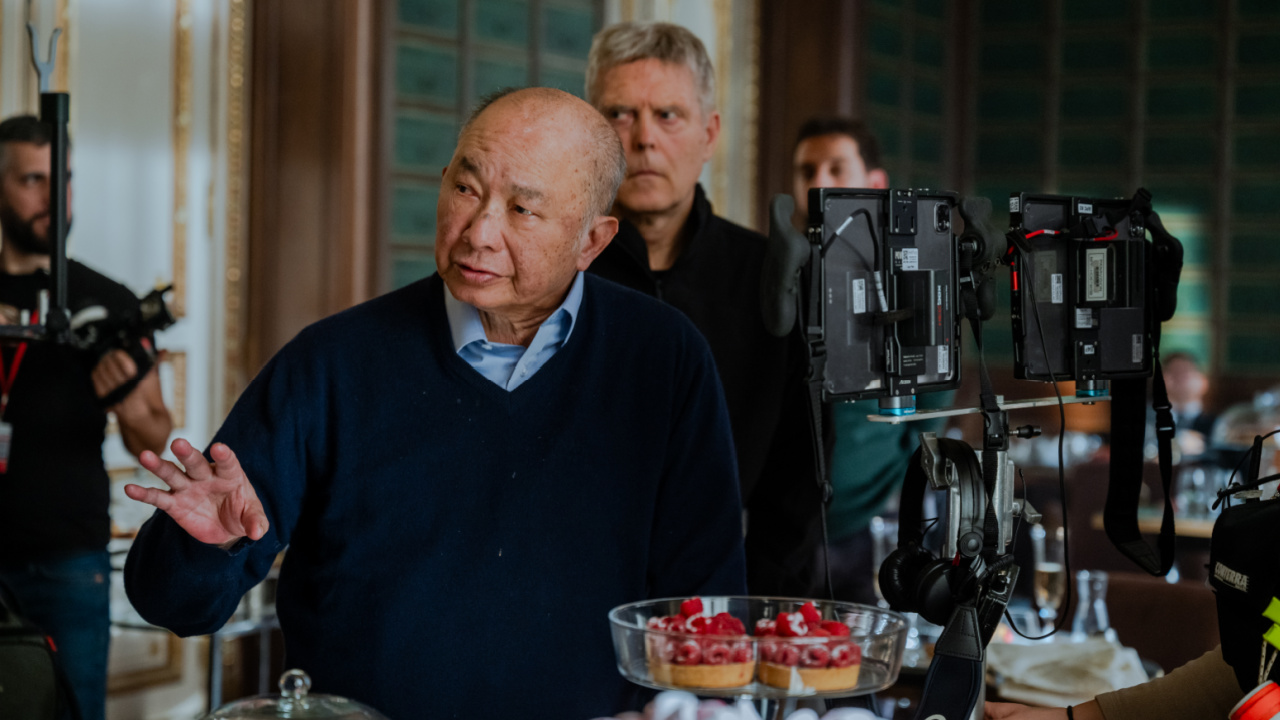 Director John Woo on the set of 'The Killer'. Photo: Peacock.