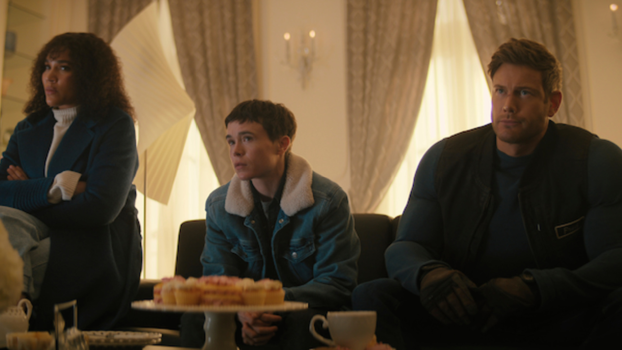 Emmy Raver-Lampman as Allison Hargreeves, Elliot Page as Viktor Hargreeves, Tom Hopper as Luther Hargreeves in 'The Umbrella Academy'.