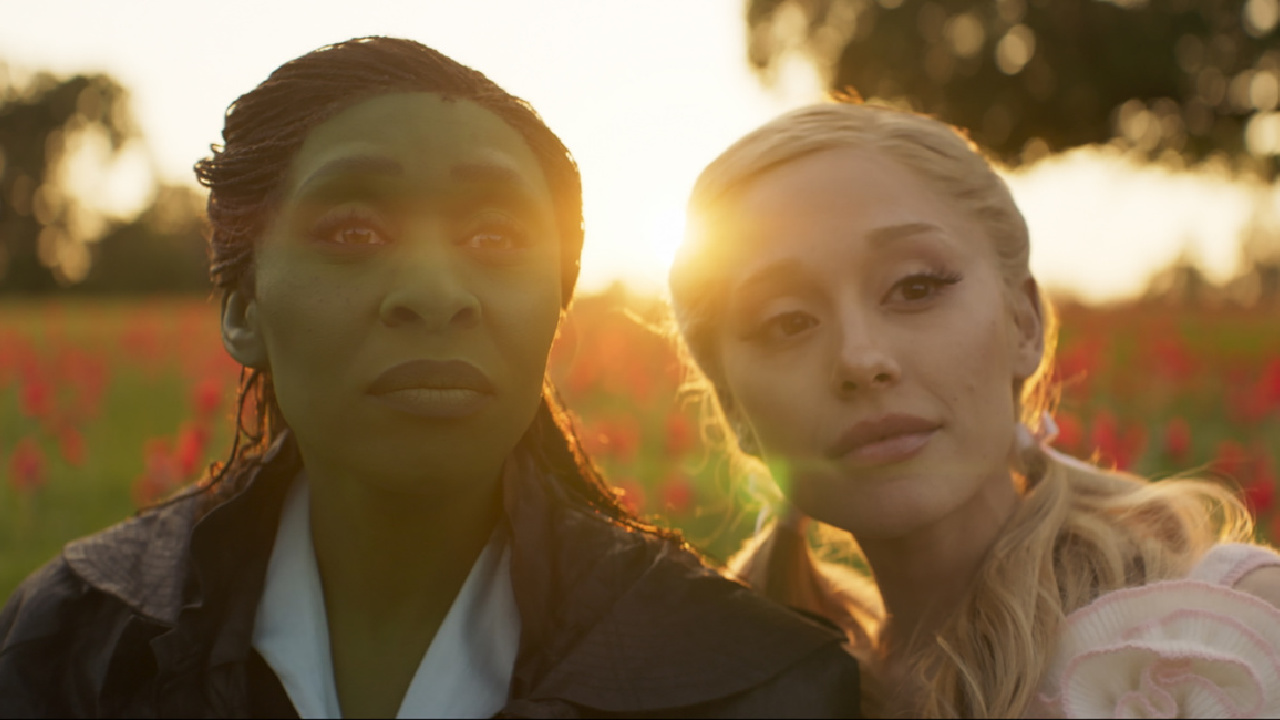 (L to R) Cynthia Erivo is Elphaba and Ariana Granda is Glinda in 'Wicked', directed by Jon M. Chu.