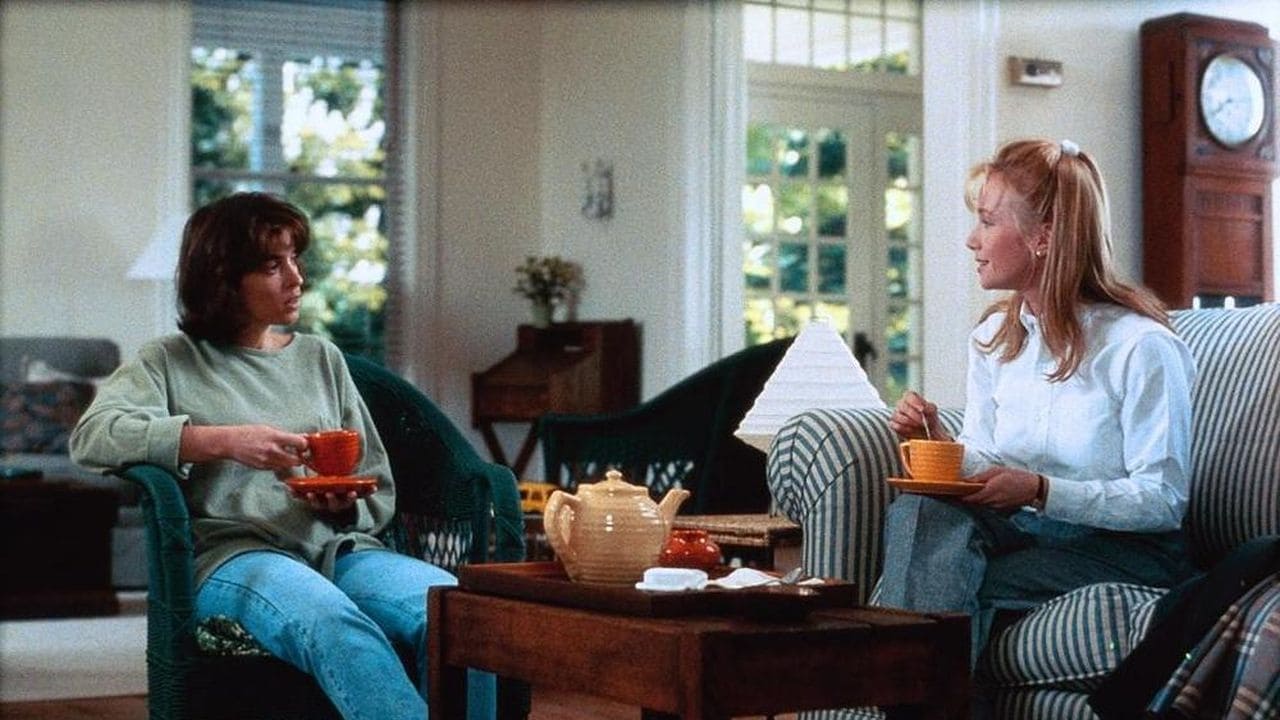 (L to R) Annabella Sciorra and Rebecca De Mornay in 'The Hand that Rocks the Cradle'. Photo: Buena Vista Pictures Distribution.