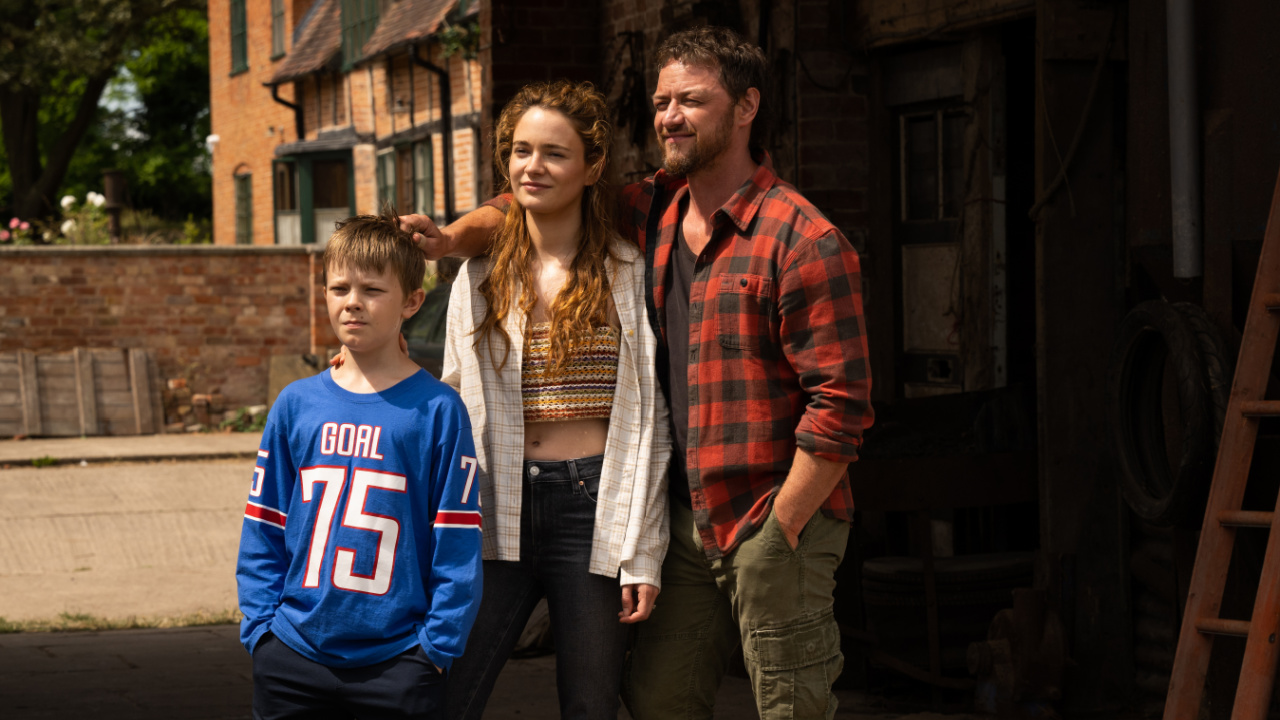 (L to R) Ant (Dan Hough), Ciara (Aisling Franciosi), and Paddy (James McAvoy) in 'Speak No Evil', directed by James Watkins.