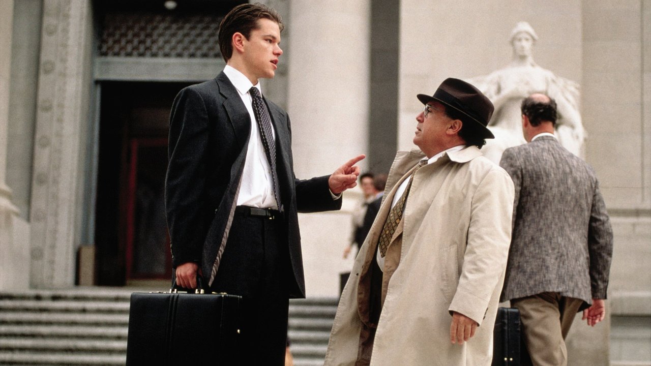 (L to R) Matt Damon and Danny DeVito in 'The Rainmaker'. Photo: Paramount Pictures.