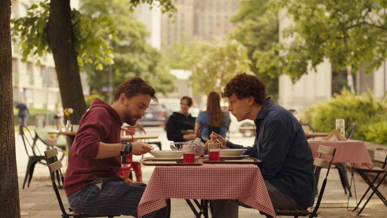 (L to R) Kieran Culkin and Jesse Eisenberg in “A Real Pain.” Photo courtesy of Searchlight Pictures, © 2024 Searchlight Pictures. All rights reserved.